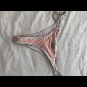 BOUTINELA CHOOKSLA - baby pink white trim thong